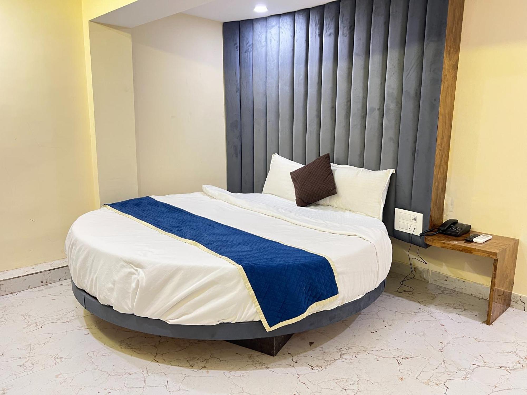 Crystal Goregaon West Link Road,