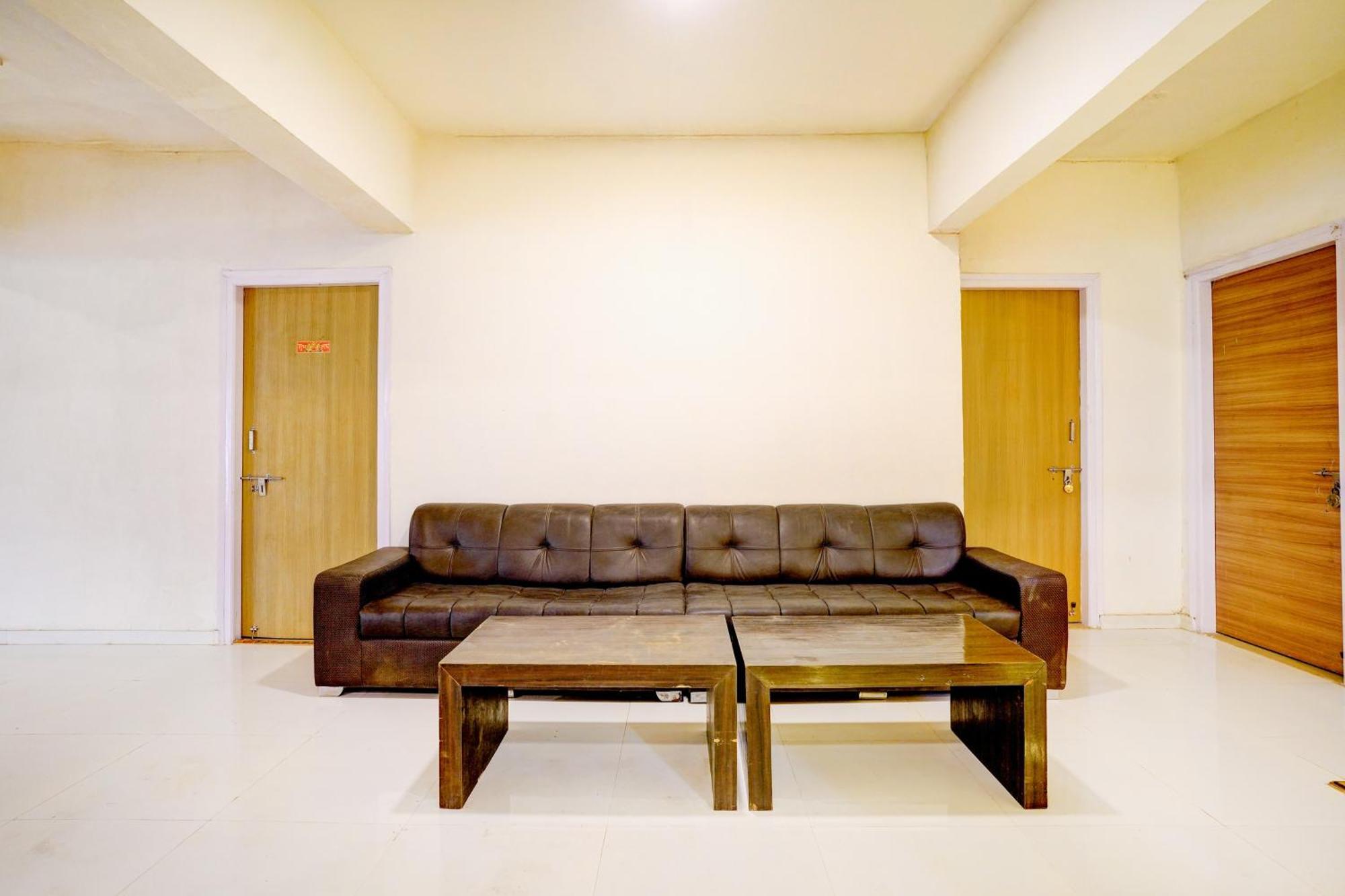 Townhouse Vangani Railway Station Formerly Chadha Hotel
