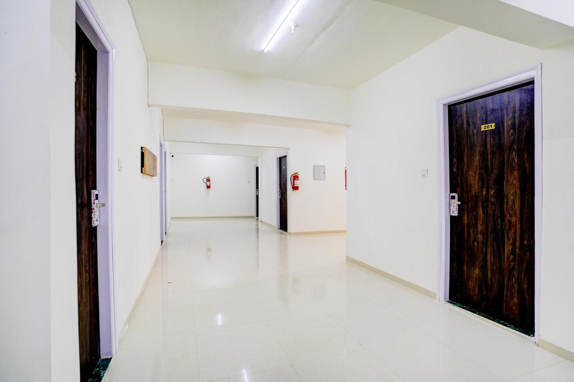 Townhouse Vangani Railway Station Formerly Chadha Hotel 4*