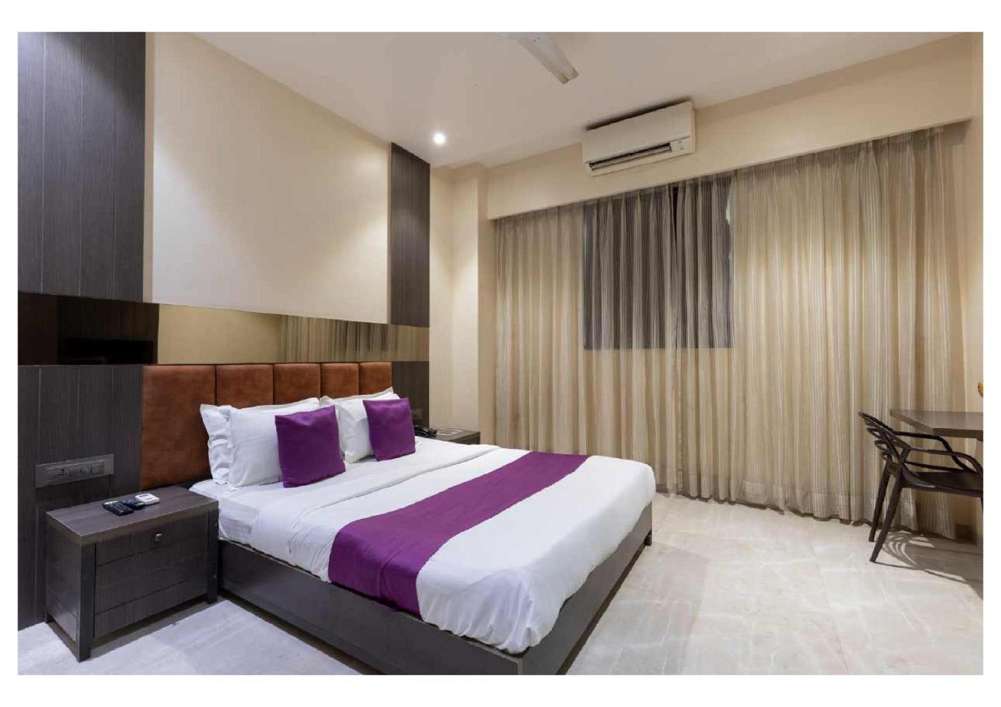 Oyster By Glitz Hotel 3*