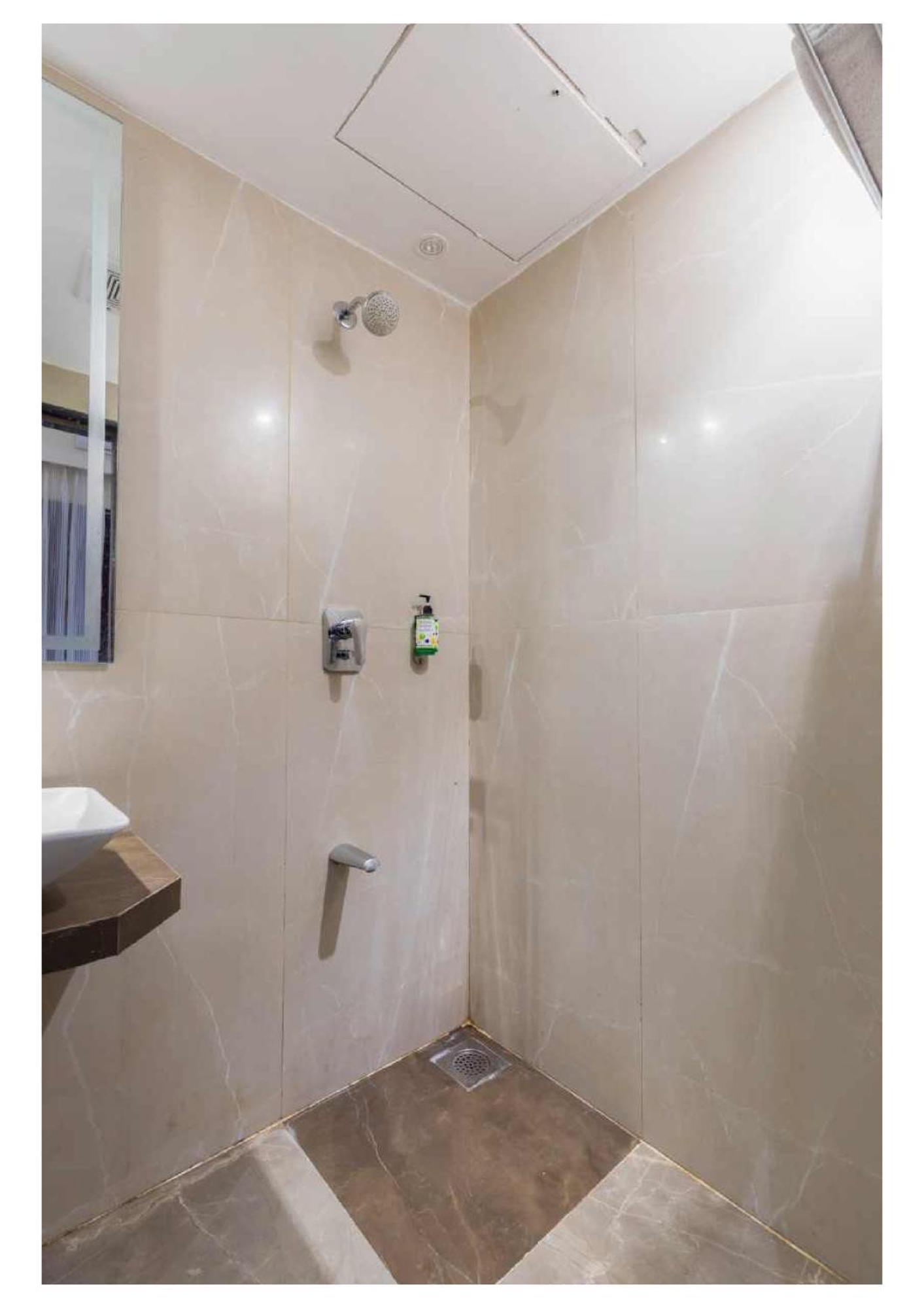 Oyster By Glitz Hotel 3*