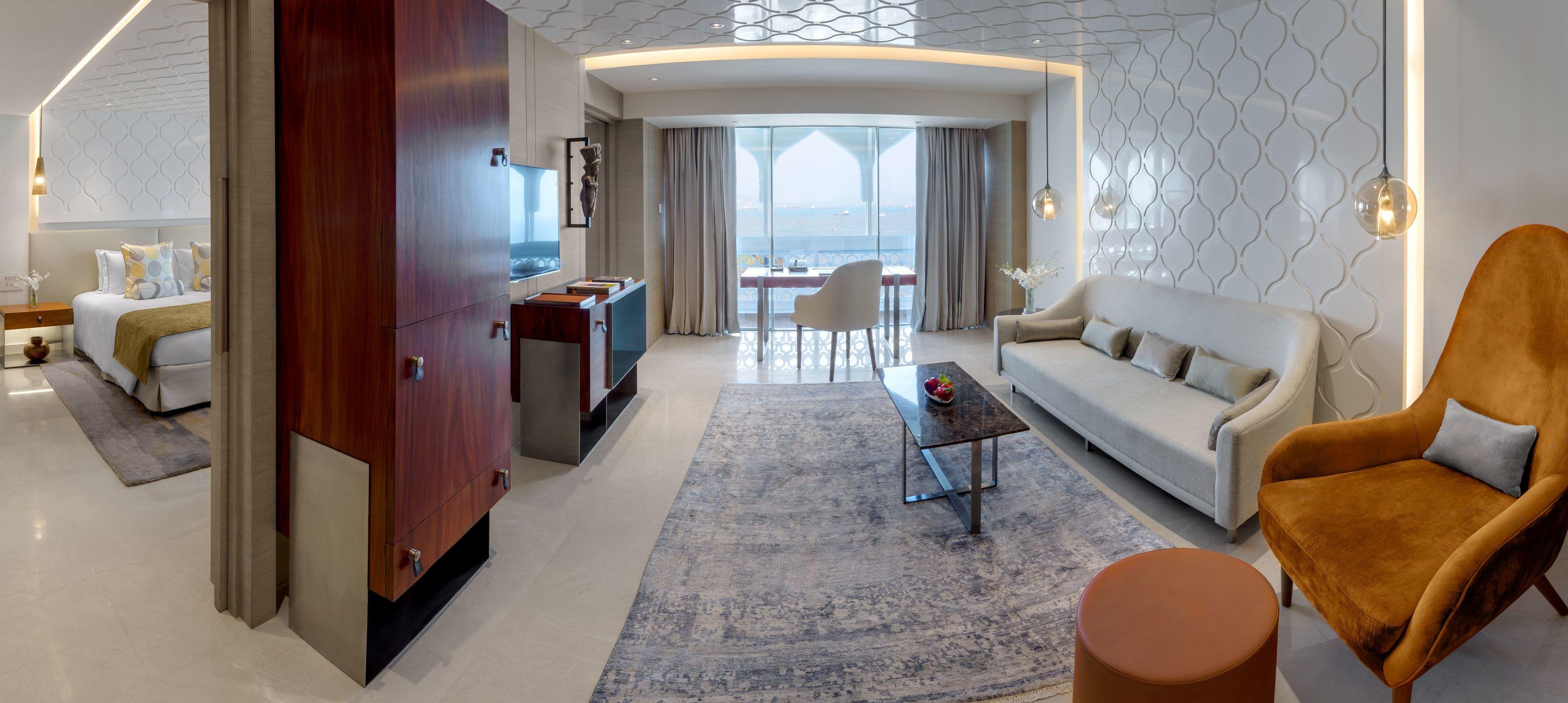 Taj Mahal Tower, Hotel