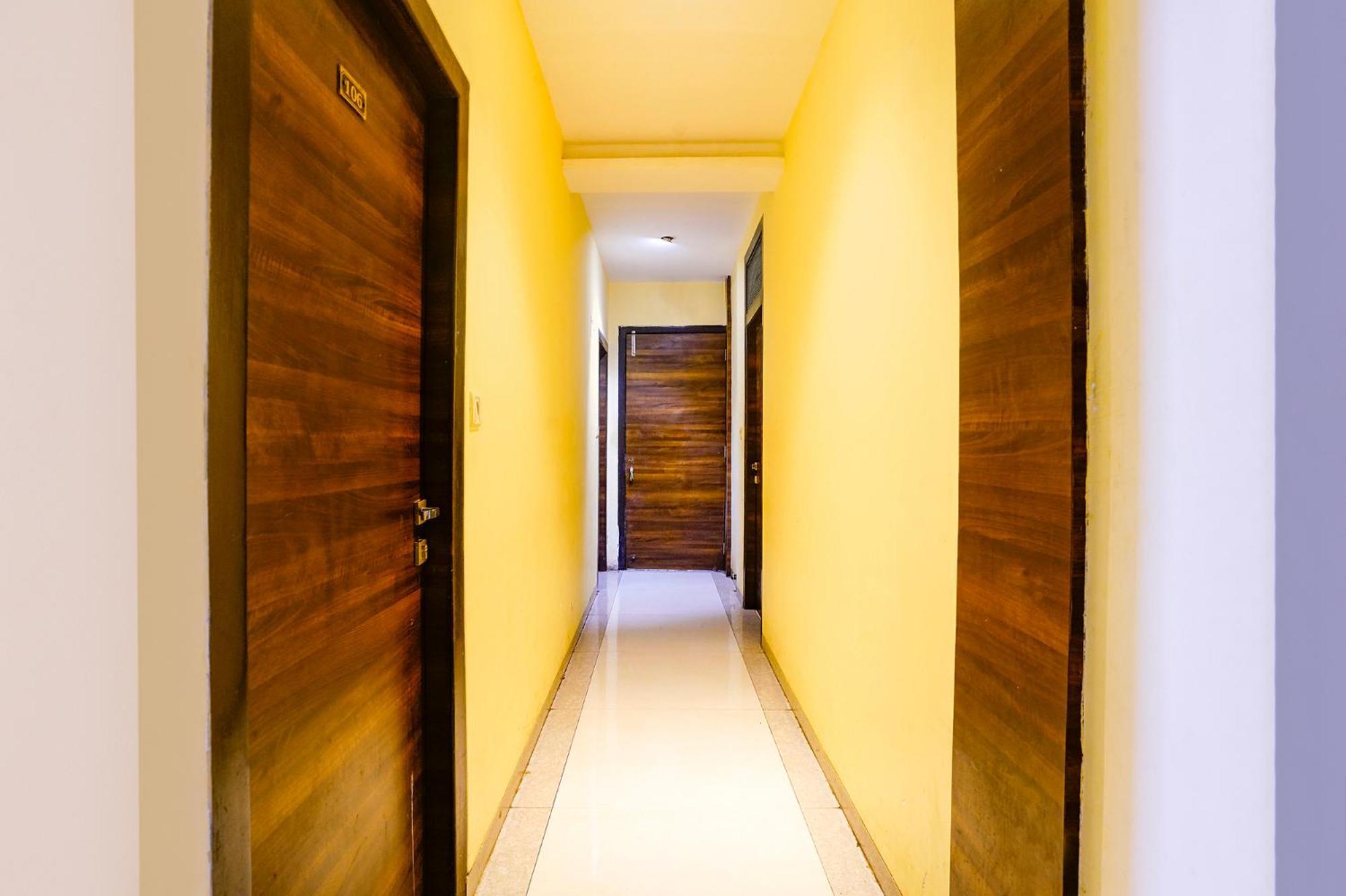 Via New Silver Elite Hotel Mumbai