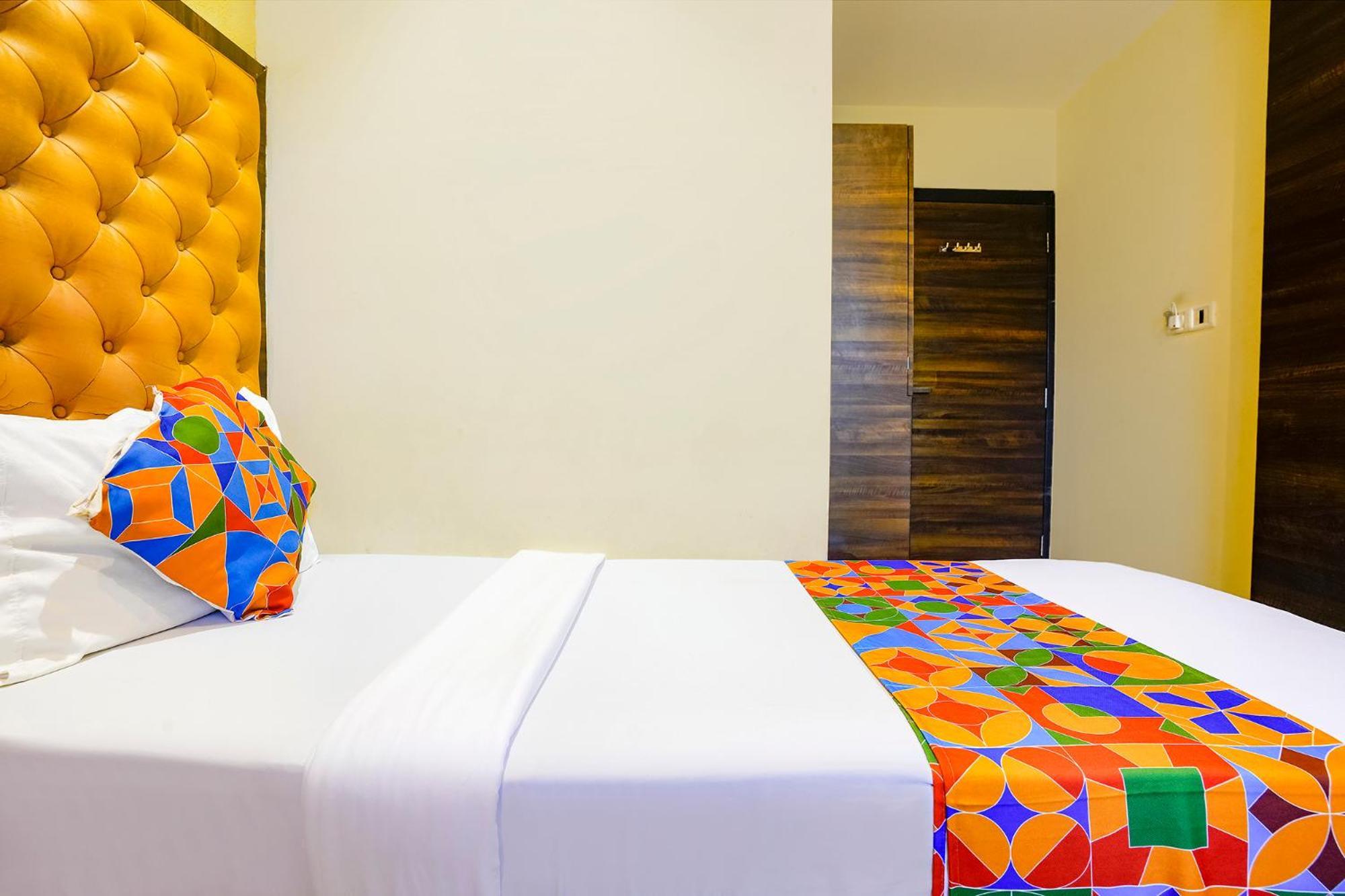 Via New Silver Elite Hotel Mumbai