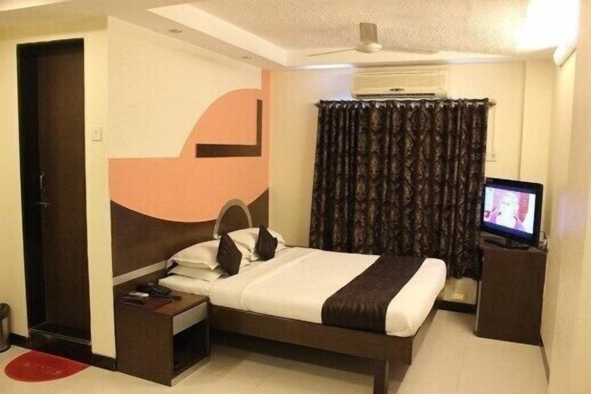 Fortune Hotel
