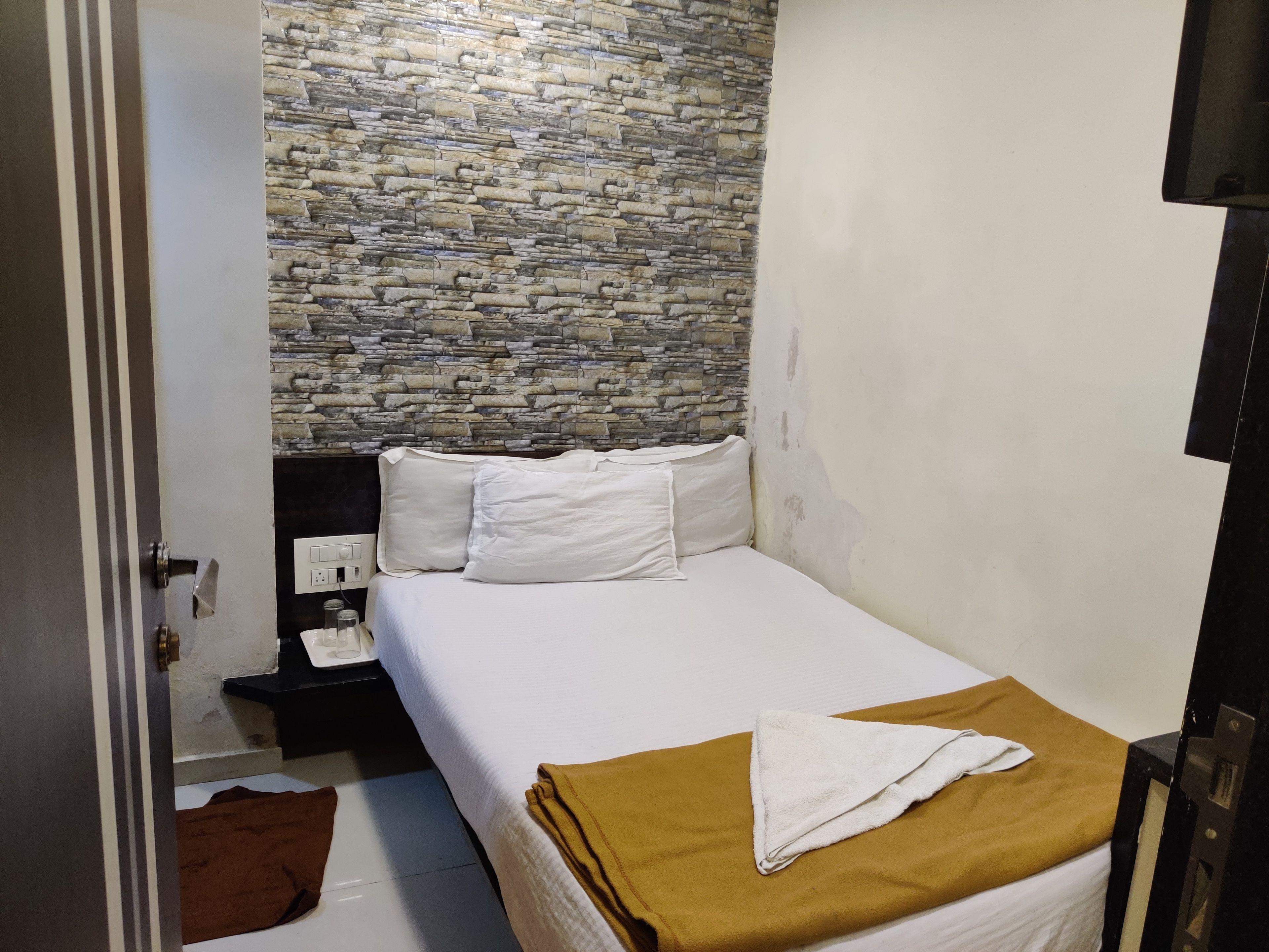 Hotel Golden Sagar - Kurla
