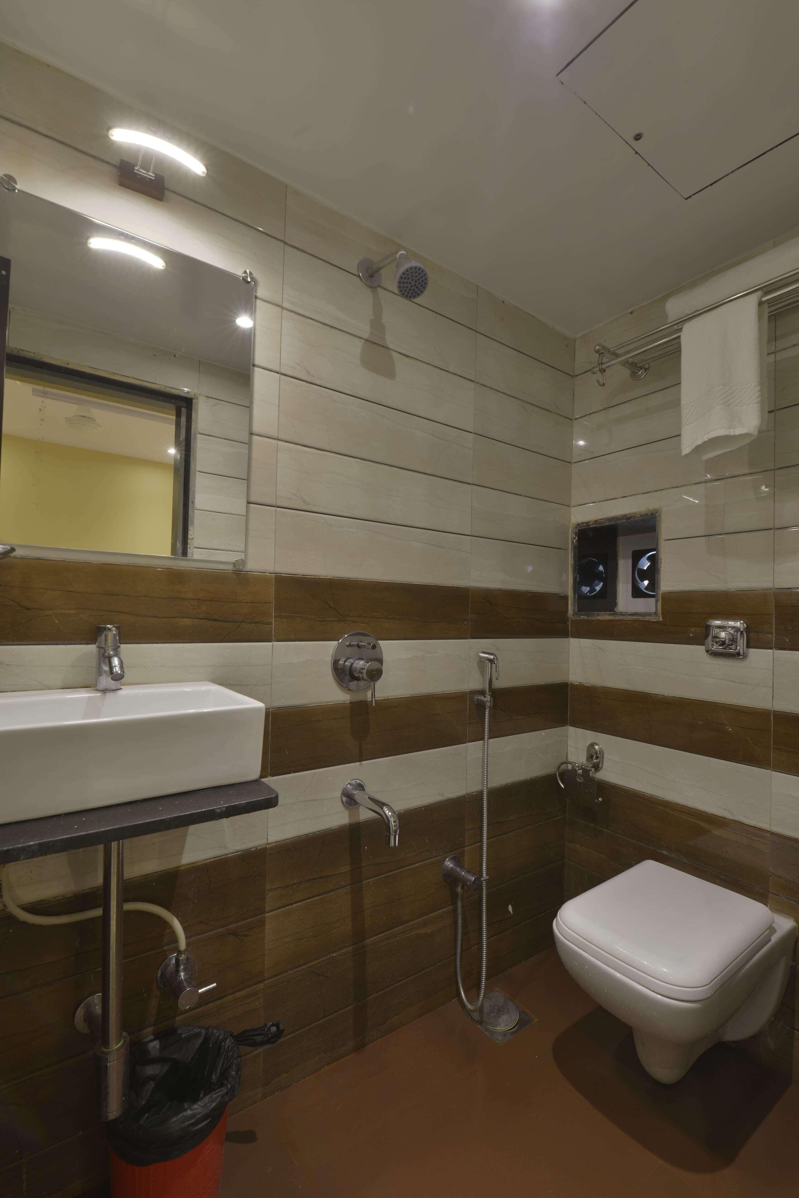 Residency Park Near Masjid Rly Station South