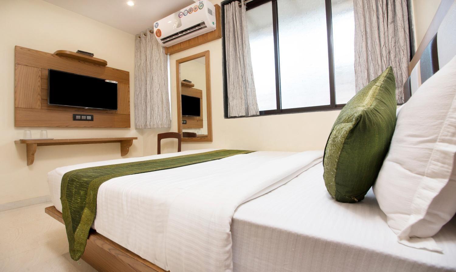 Hotel Residency Park Near Masjid Rly Station South