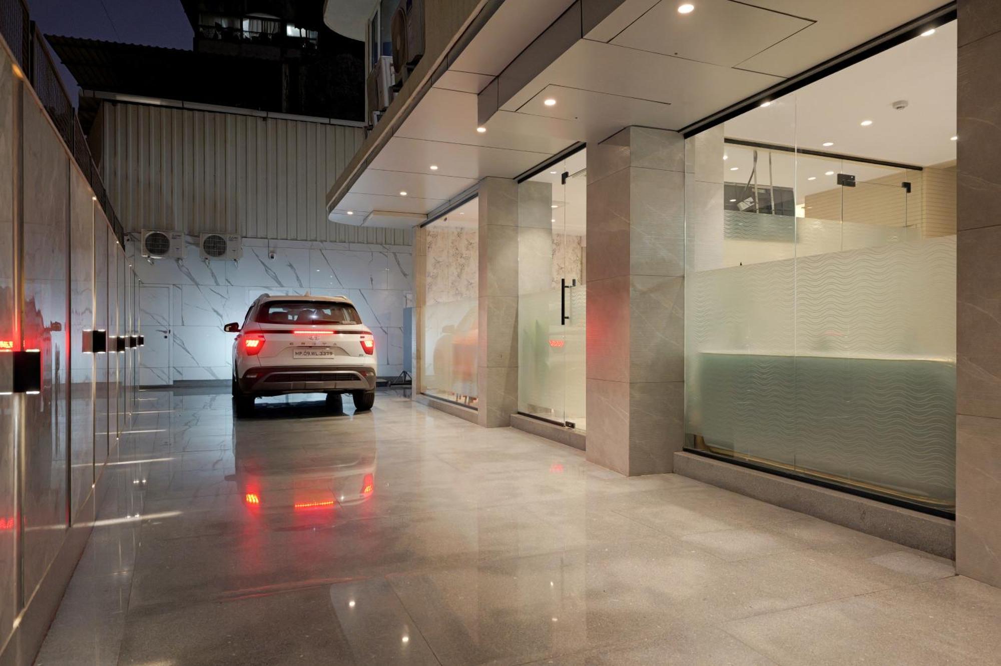 Flexi Residency International Airport Hotel 3*