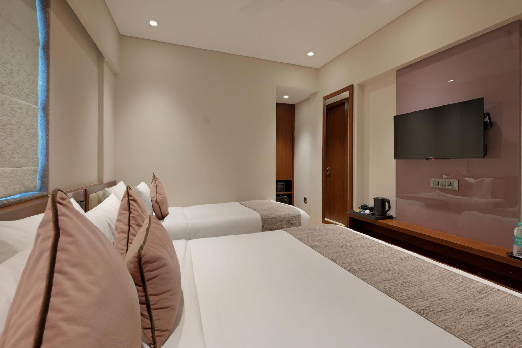 Flexi Residency International Airport 3*