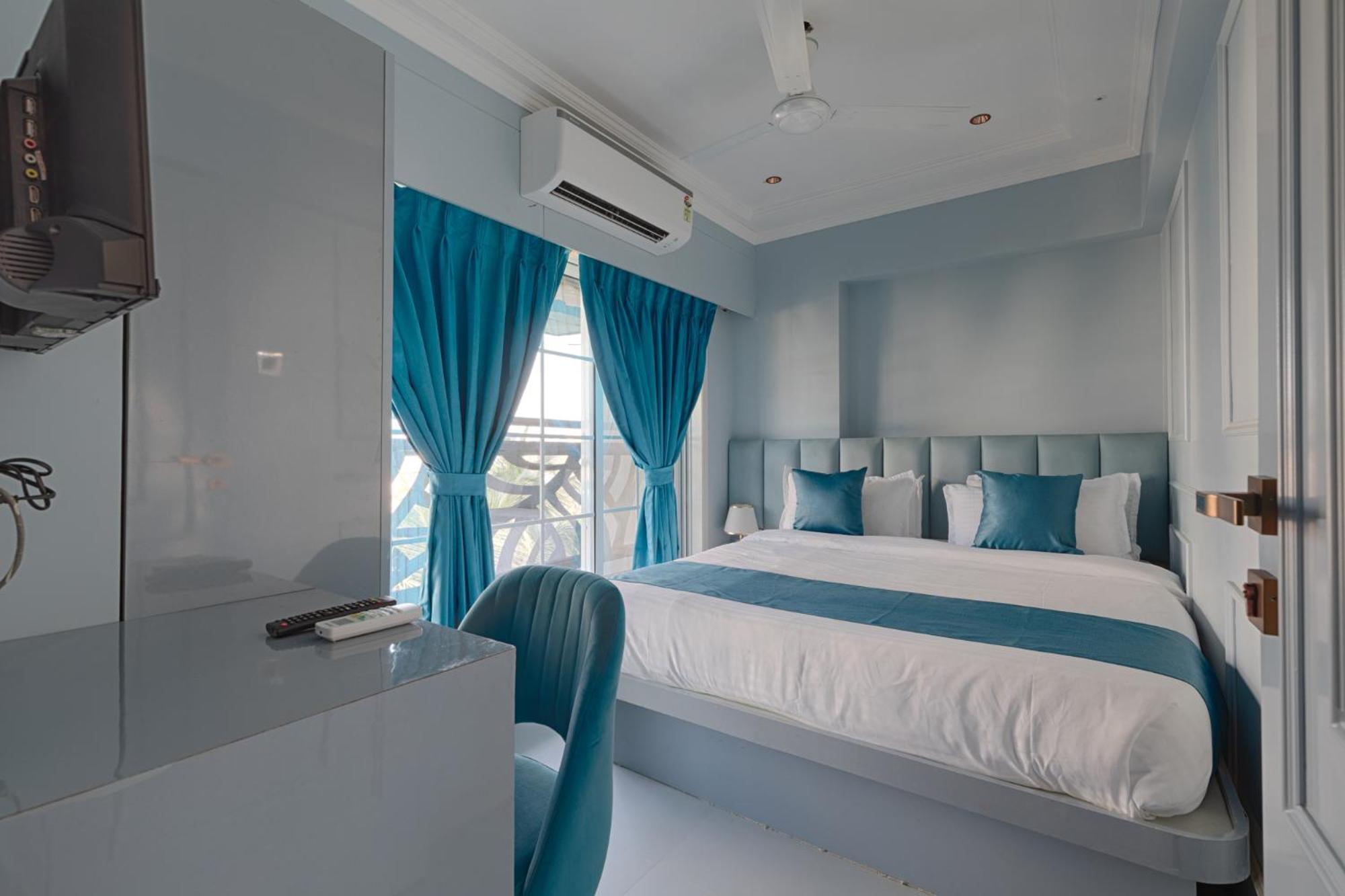Home2 Residency, Airport Hotel 3*