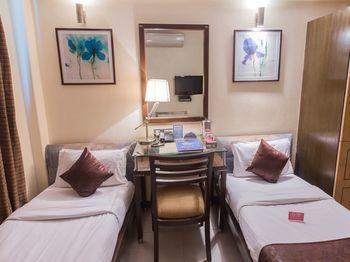 Hotel Oyo Marine Lines