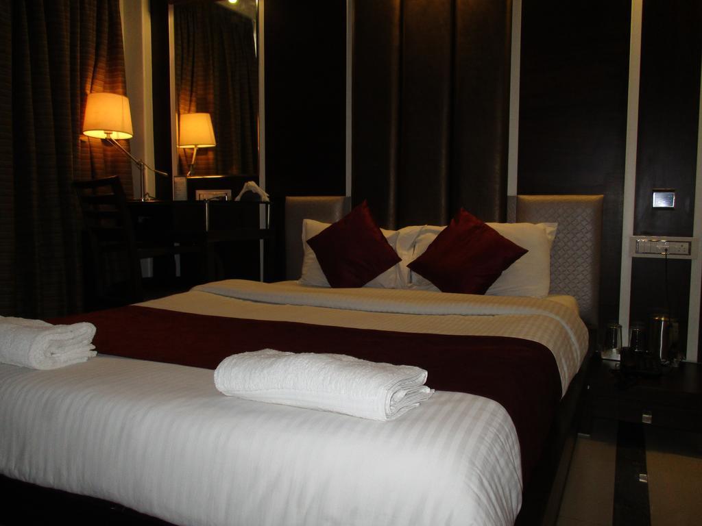 Hotel Sapna Marine Mumbai