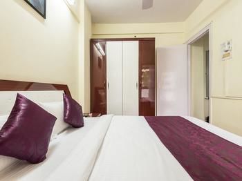 Apartment Oyo Malad Raheja Complex Road *