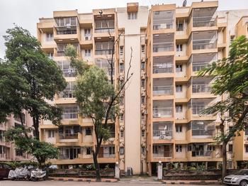 Oyo Malad Raheja Complex Road Apartment
