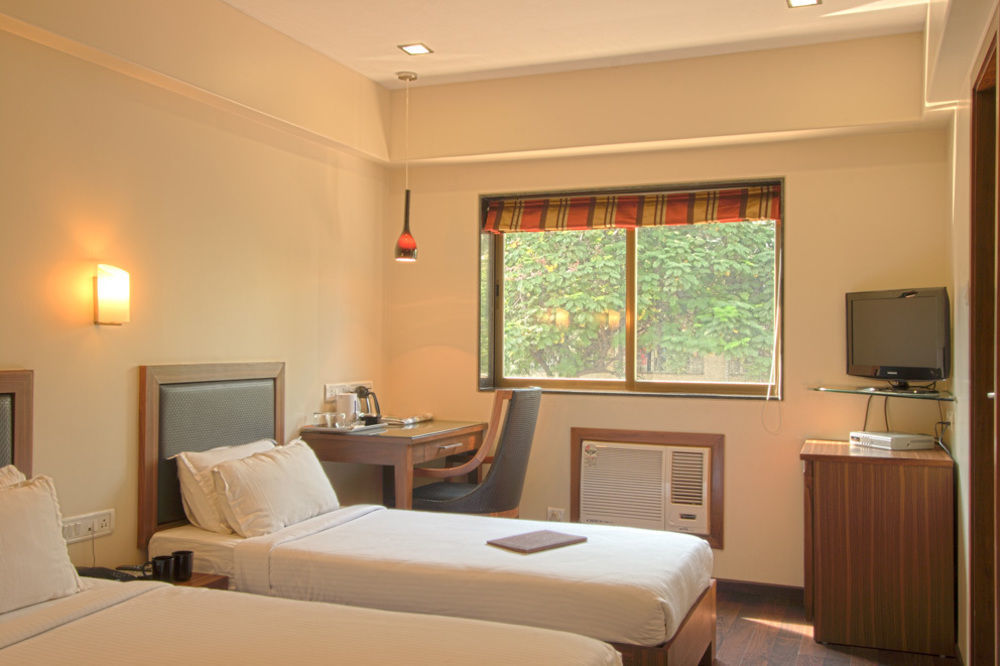 Amigo Hotel 2*