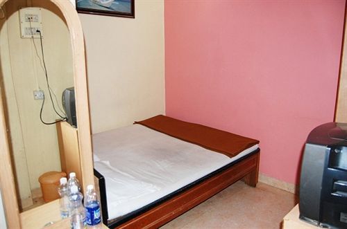 Hotel Eden & Dormitory -