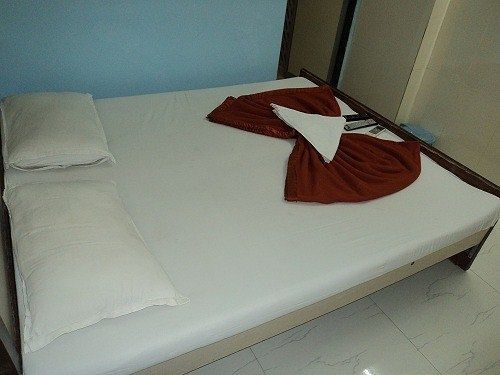 Eden & Dormitory - 2* Mumbai