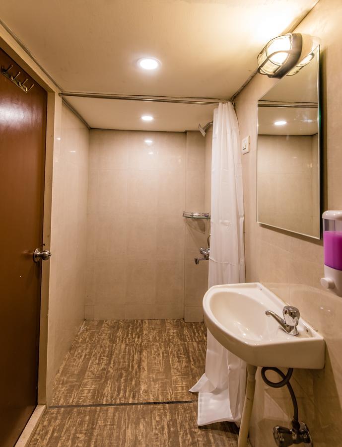 Basti - A Backpackers Albergue