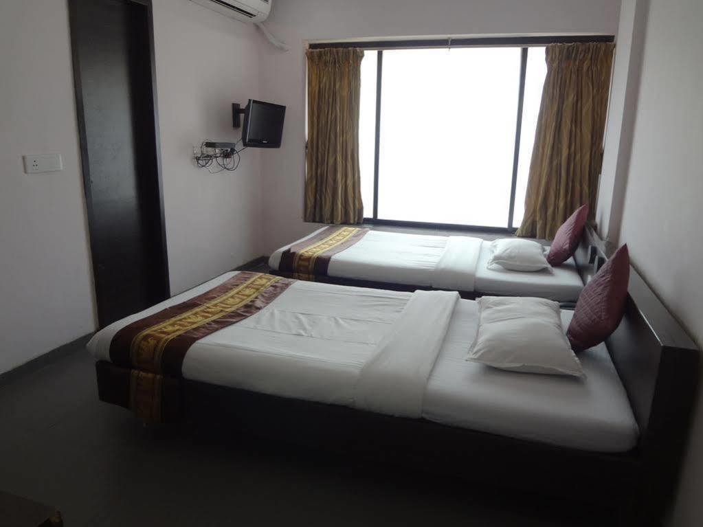 Hotel Jayshree Domestic Airport Mumbai