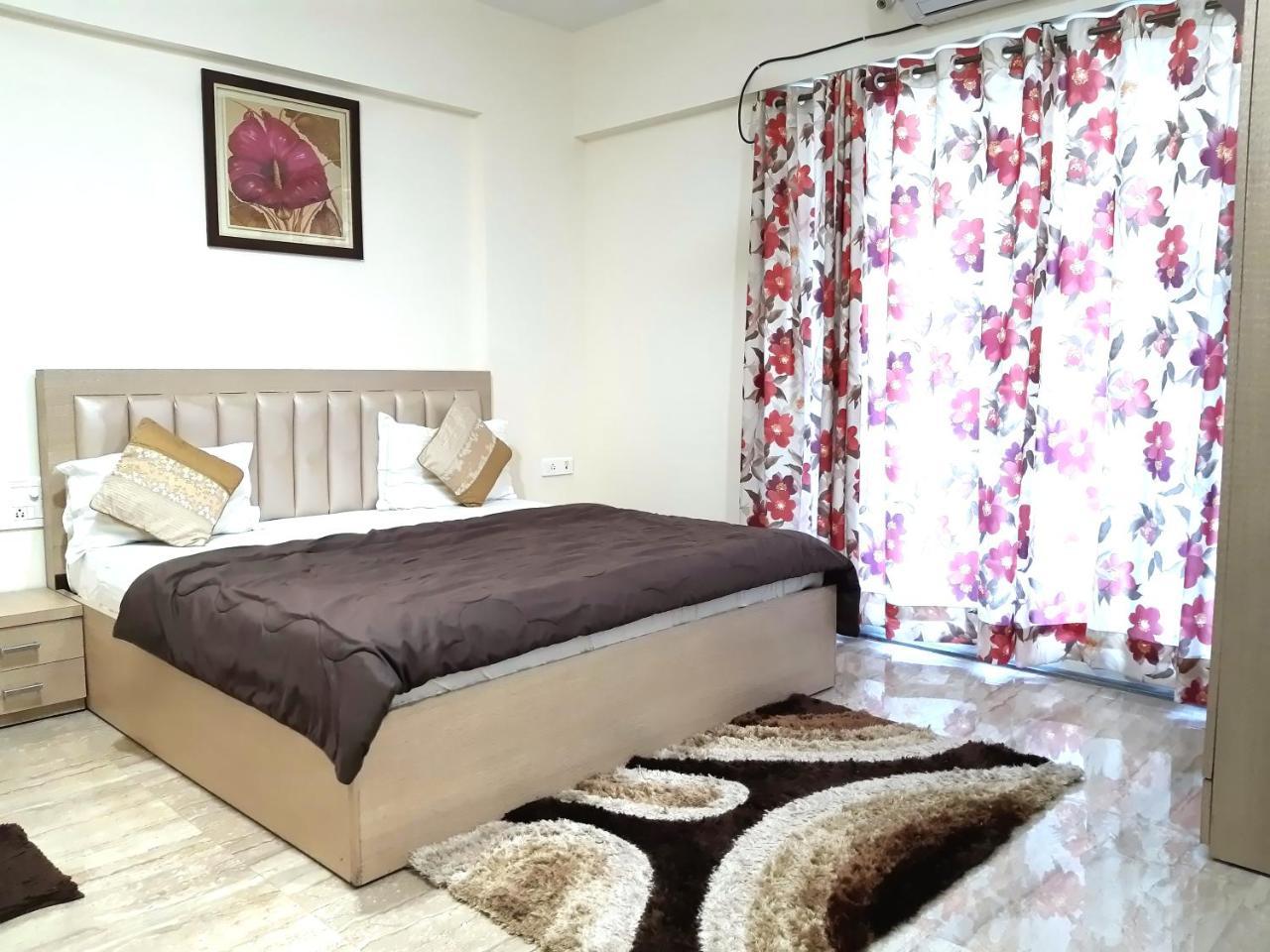 Guest house Arista Service Bandra Kalanagar Mumbai