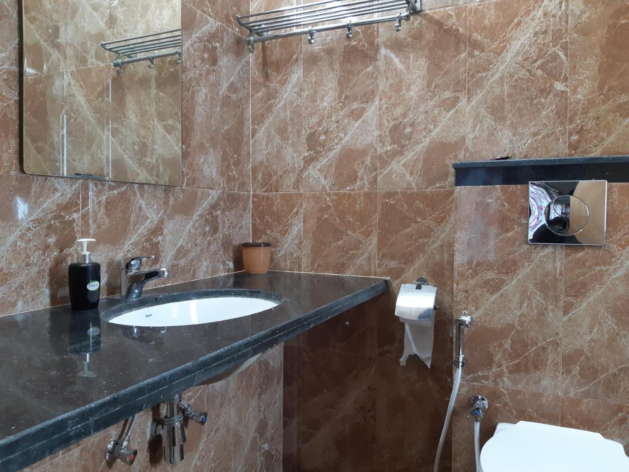 Guest house Arista Service Bandra Kalanagar 3*