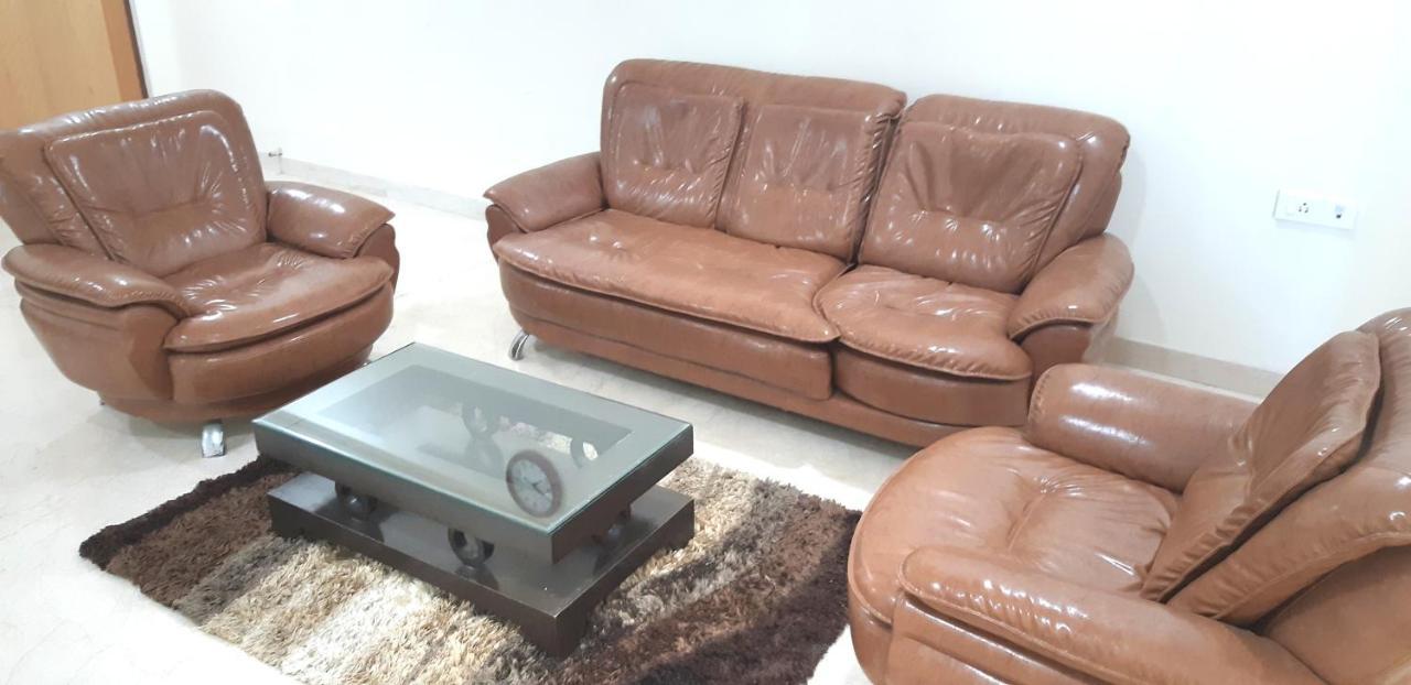 Arista Service Bandra Kalanagar 3*