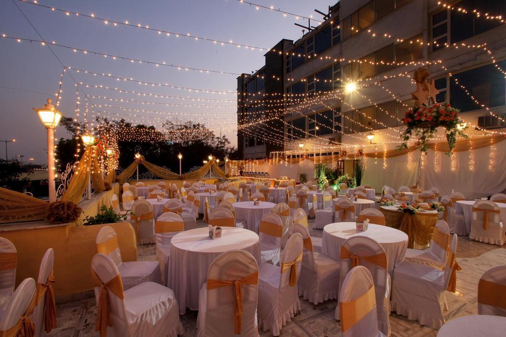Avion Hotel