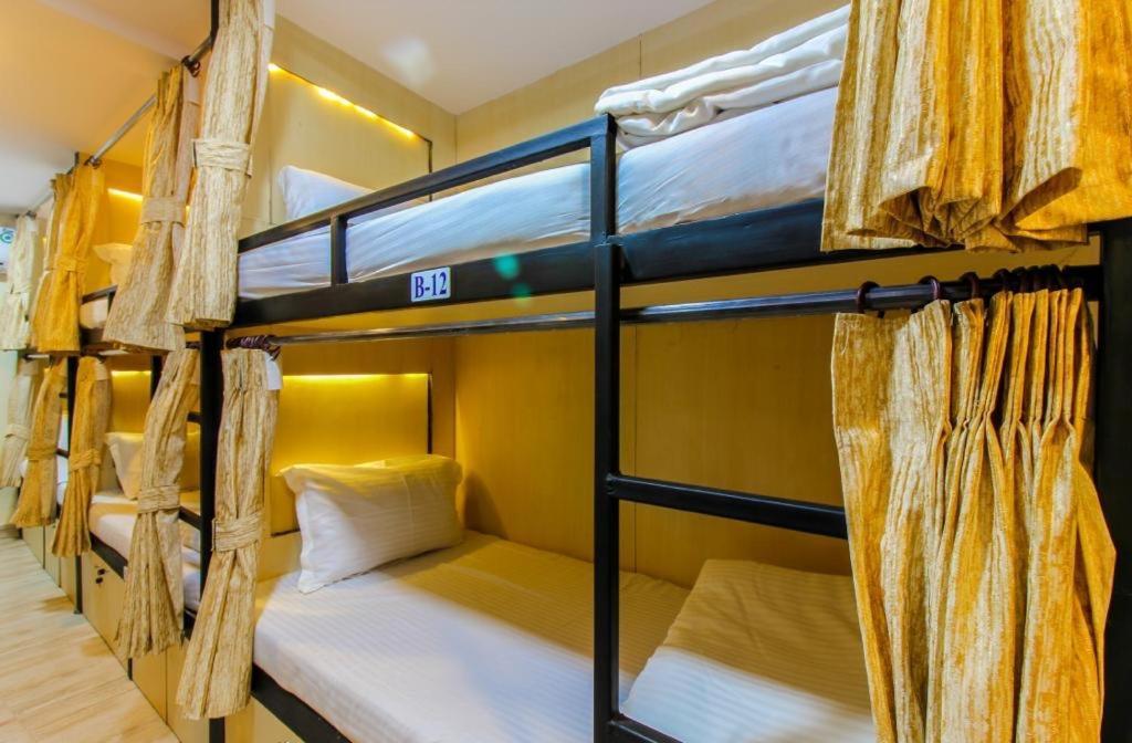 Hostel Seven Hills