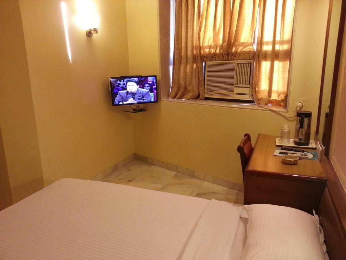 Ashray International, Sion - Near Bkc