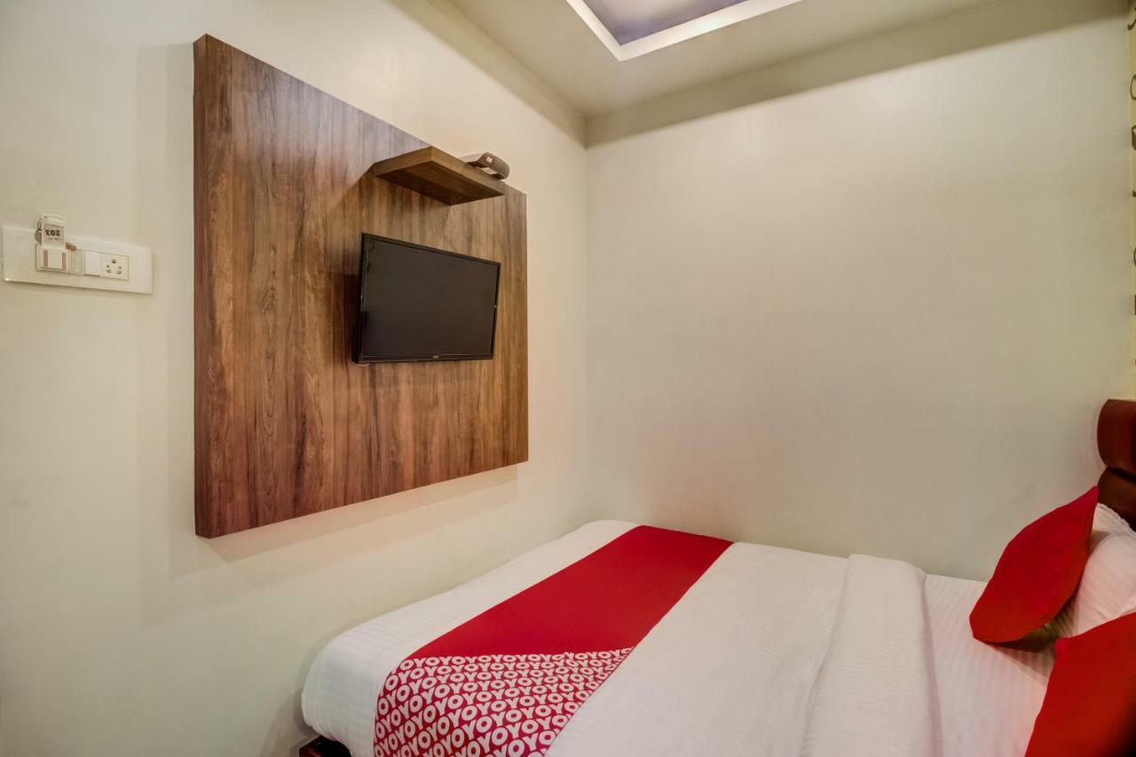 Oyo 42009 A One Hotel 3*