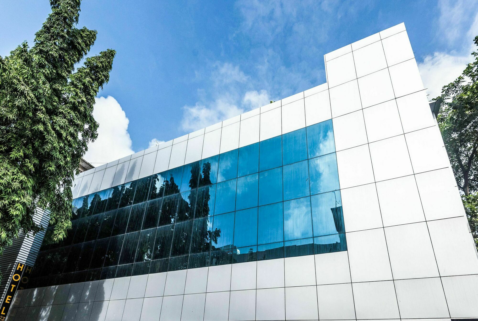 7cepl Hotel Bombaim