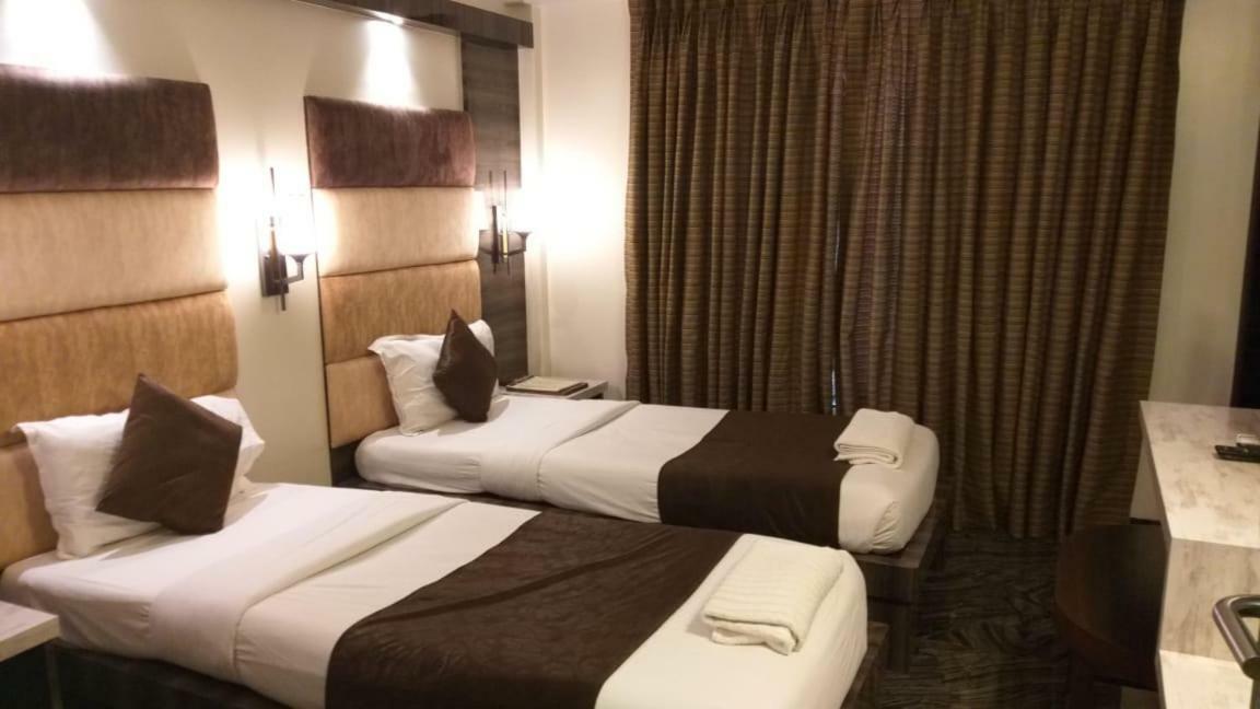 Hotel Sapna Marine Mumbai