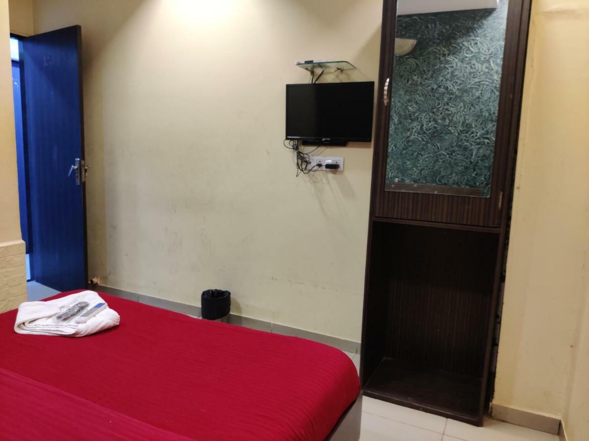 Hotel Golden Sagar - Kurla 3*