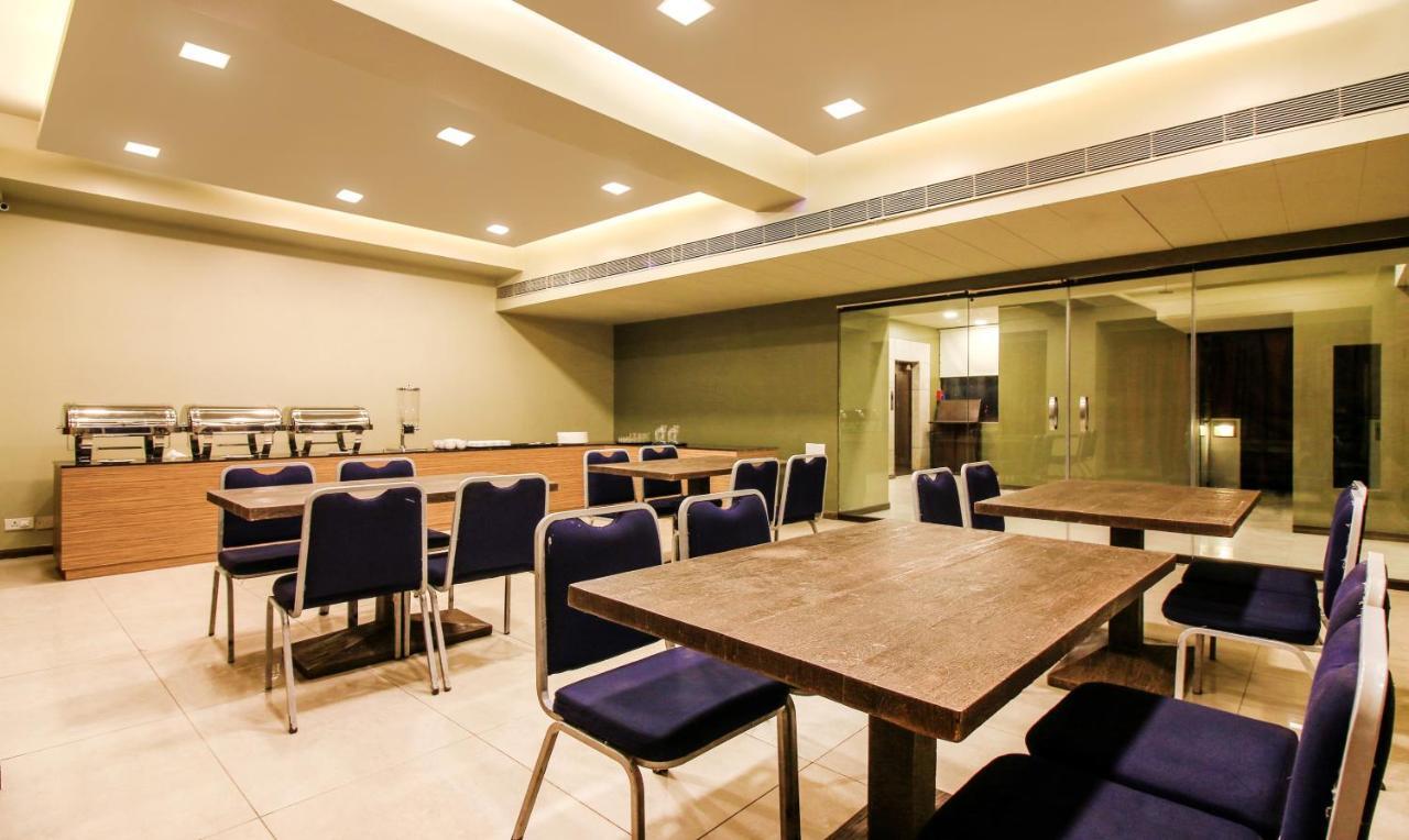 The Legend Hotel- Santacruz Near International Airport Hotel 3*