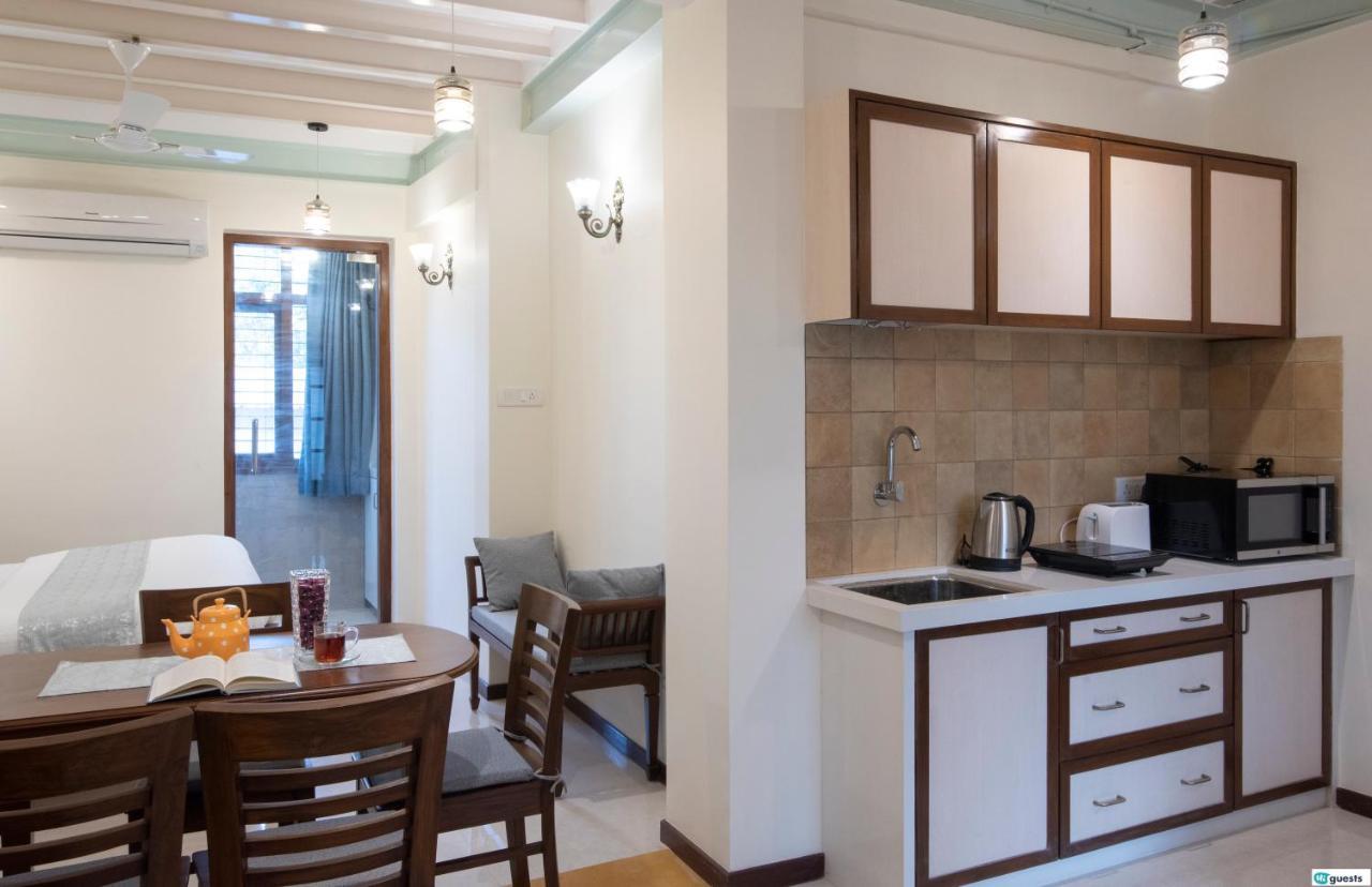 Homestay Higuests Vacation - Colaba Mumbai