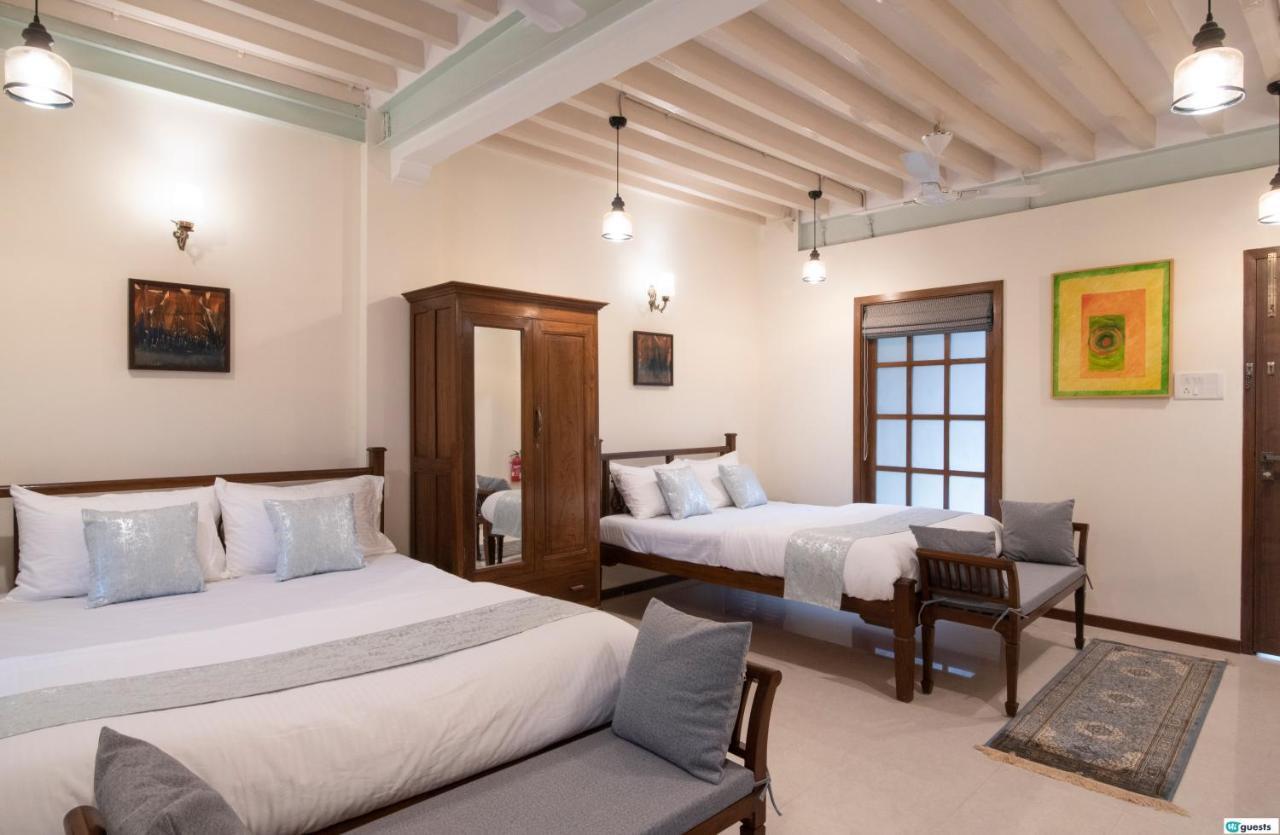 Higuests Vacation - Colaba Homestay Mumbai