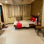 Adi Ashray Hotel