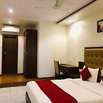 Hotel Bkc Grand- Near Trade Centre, Visa Consulate