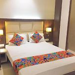 Hotel Royal Oak Pawne