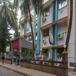 Hotel Satellite