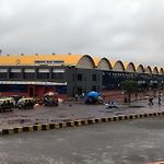 Fabhotel Plus Embassy Park