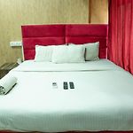 Hotel Ganesh, Near Kokilaben Dhirubhai Ambani Hospital