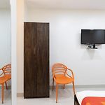 Hotel Girgaon Palace Near Chowpatty Beach