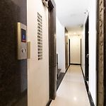 Hotel Girgaon Palace Near Chowpatty Beach