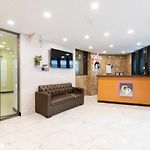 Hotel Girgaon Palace Near Chowpatty Beach