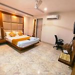 Apex Hotel