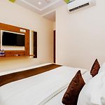 Hotel Raheja Residency