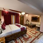 Hotel 97 Inn- Andheri Versova