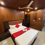 Hotel Borivali Executive - Near Borivali Railway Station